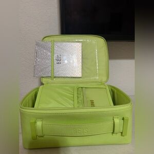 Beis the cosmetic case in Citron